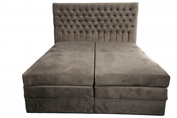 Chesterfield Bett Boxspringbett mit Bettkasten hellbraun braun